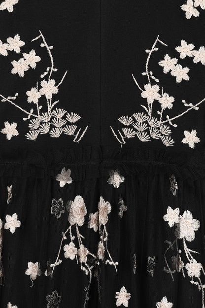 Robe midi noire brodée de fleurs